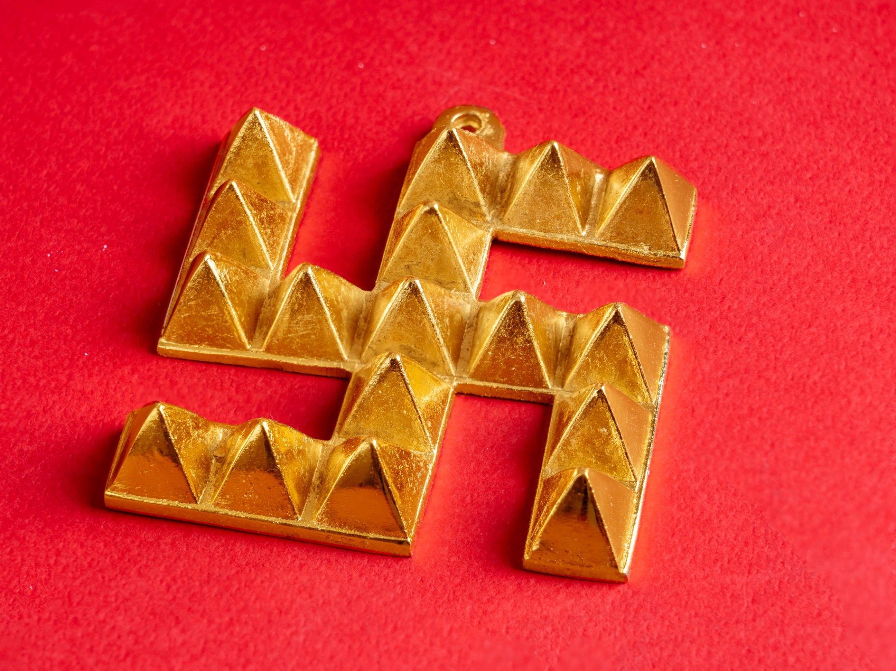 Energized Ashtadhatu Pyramid Swastik